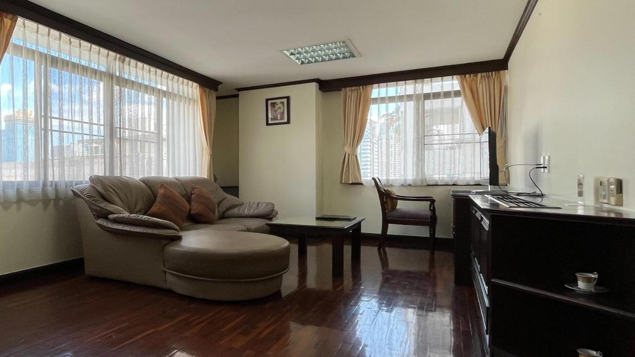 Yellow Ribbon Hills Boutique Suites Banguecoque Exterior foto