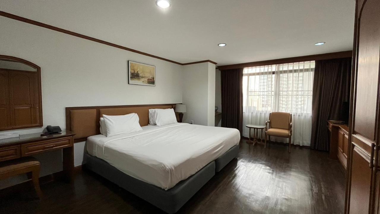 Yellow Ribbon Hills Boutique Suites Banguecoque Exterior foto