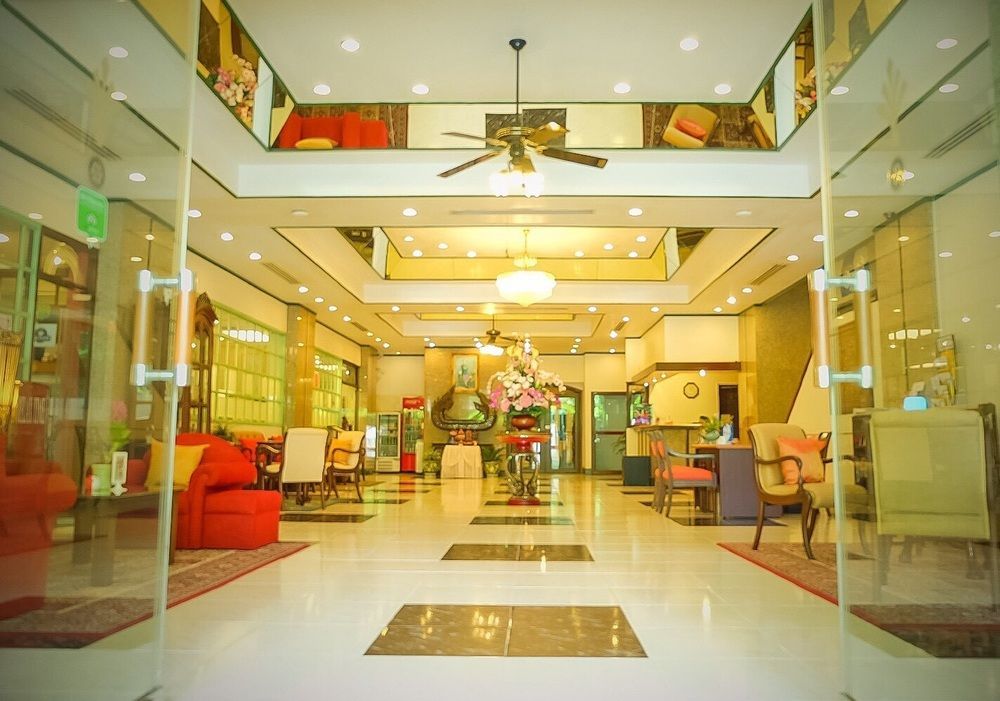 Yellow Ribbon Hills Boutique Suites Banguecoque Exterior foto